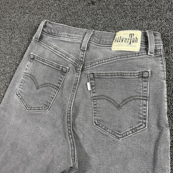 Levi's Denim - Levi's SilverTab High Rise Mom Jeans Womens‎ 28x27 Tapered Leg Grey Wash